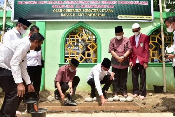 Gubernur Resmikan Majelis Pusaka Ayyubdi Masjid Al-Munawwarah UISU